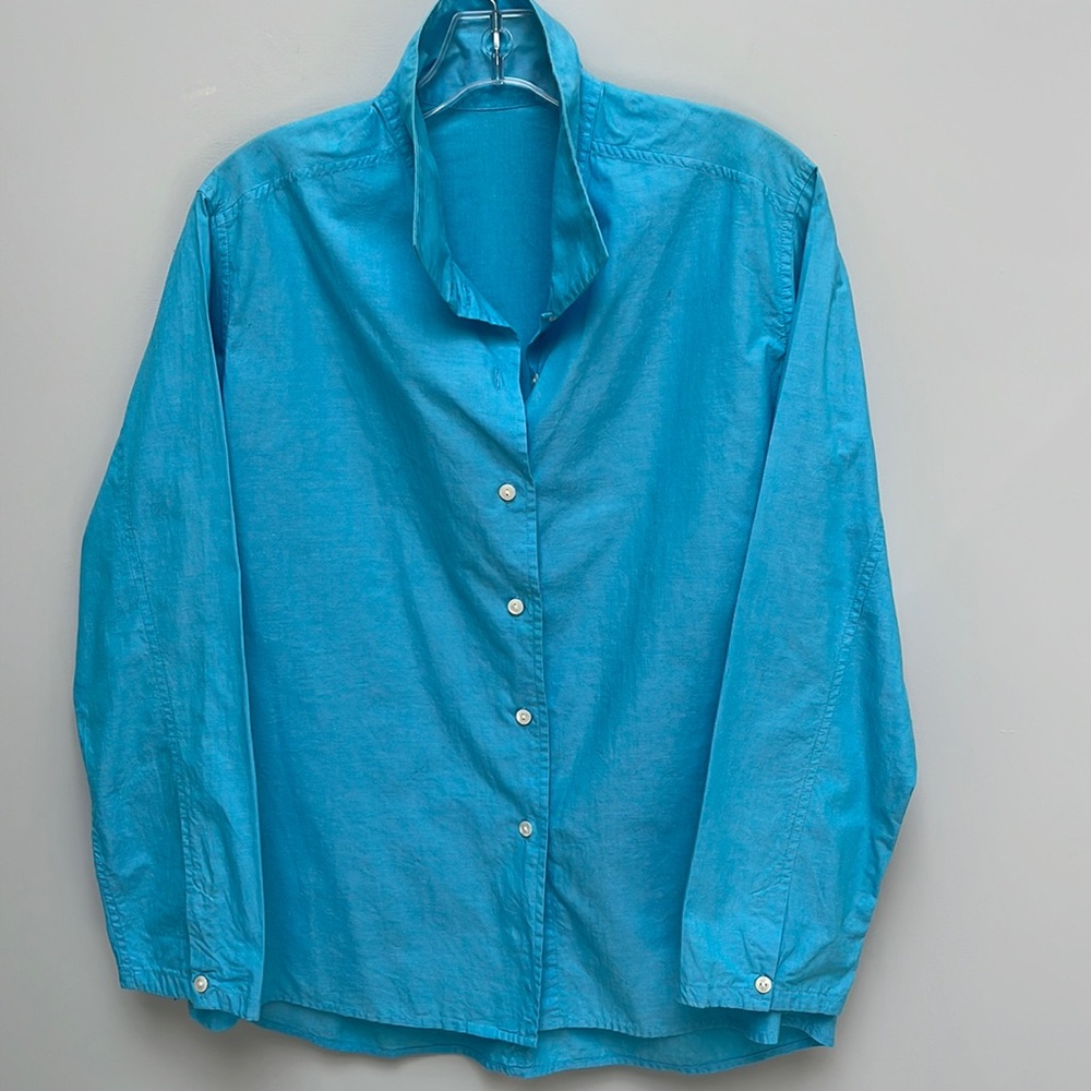 Jill McGowan turquoise cotton blouse with side vents. Size L. Good condition.